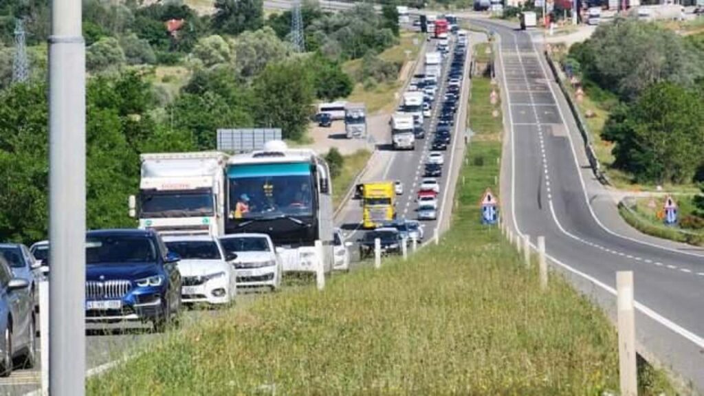 Uzmanlar uyarıyor! Bayramda yola çıkacaklar bunlara dikkat…