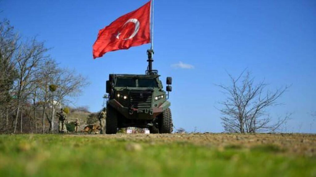 Yunanistan’a geçmeye çalışan 1’i terörist 9 kişi yakalandı
