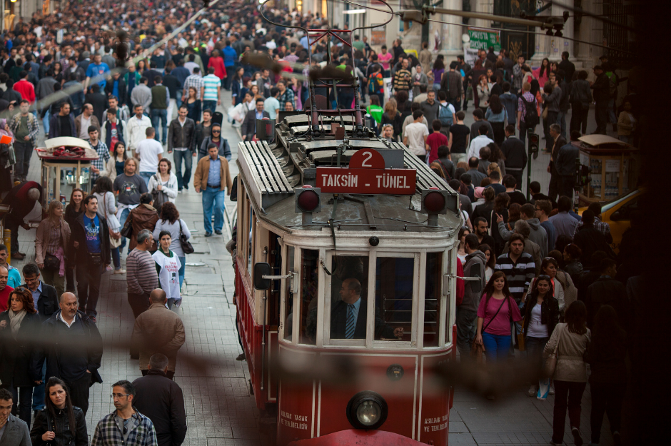 Taksim Meydanı Ayyaş Dolu