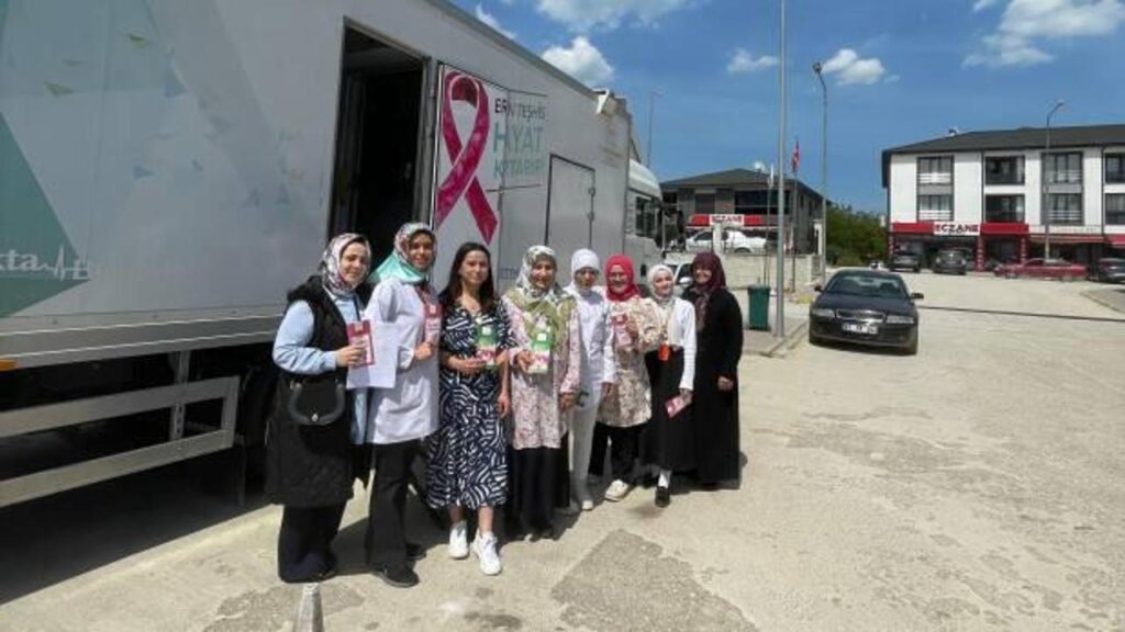 Mobil kanser tarama tırı köy köy geziyor