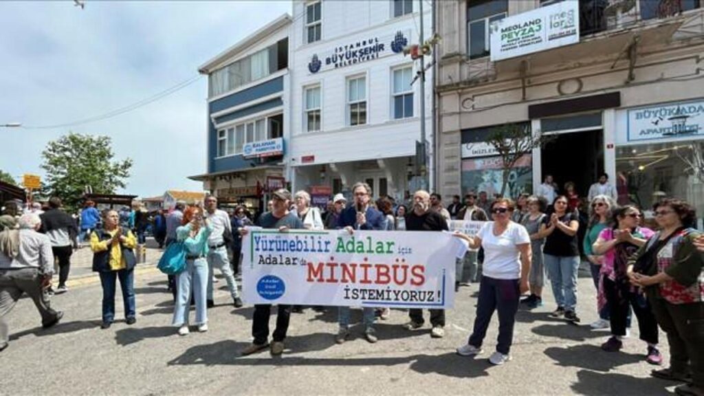 Adalar halkından İETT’ye “minibüs” tepkisi