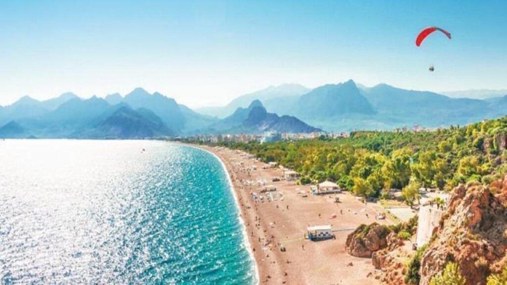 Antalya’ya turist yağmuru… Dört ayda 2 milyonu aştı!