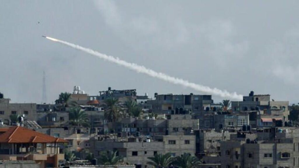 Hamas, İsrail’deki askeri hedefleri vurdu