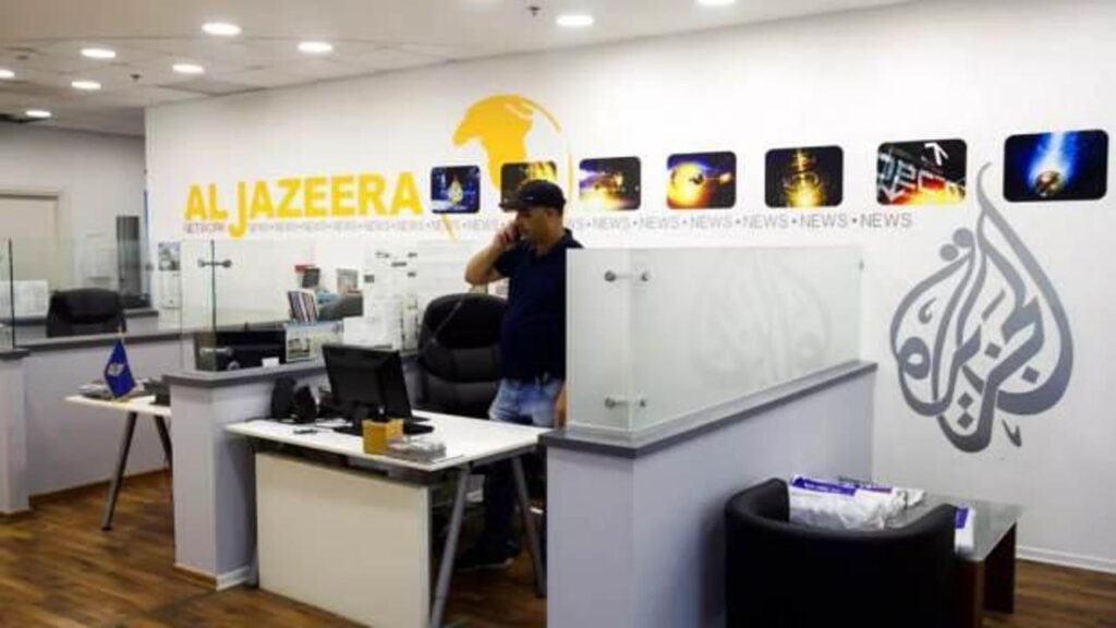 İsrail polisi Al Jazeera’nın ofisini bastı