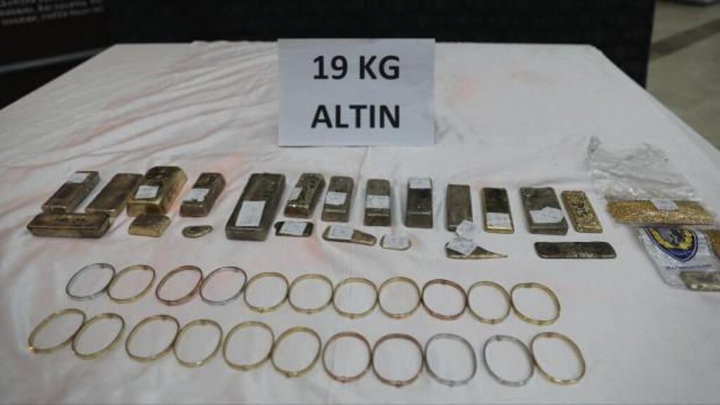 Kapıkule’de gümrük kaçağı yaklaşık 19 kilo altın ele geçirildi