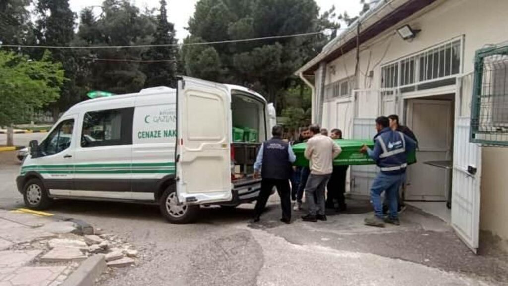 Polis aracından atladı, 12 gün sonra öldü