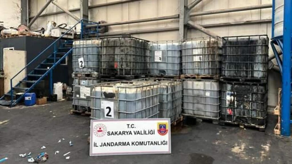 Sakarya’da 220 ton kaçak akaryakıt ele geçirildi