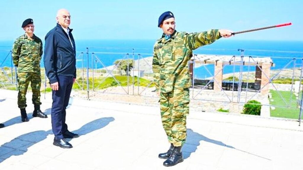 Yunan Bakan’dan Bodrum’un karşısındaki adalarda askeri şov