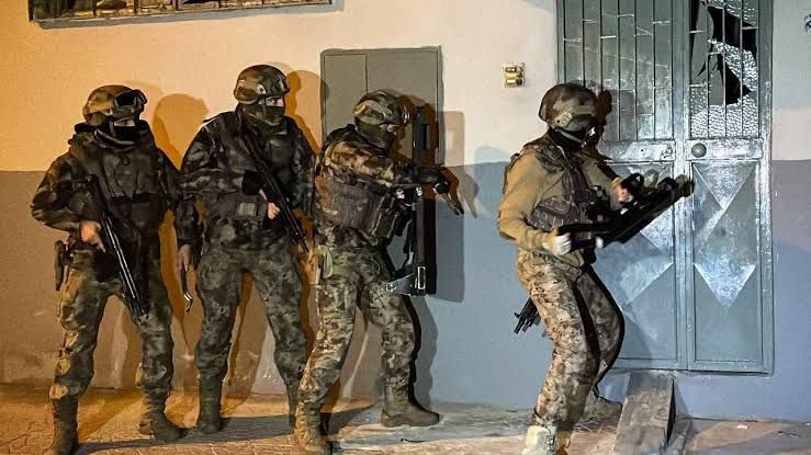 Kocaeli’de Narkotik Operasyonunda 33 Gözaltı