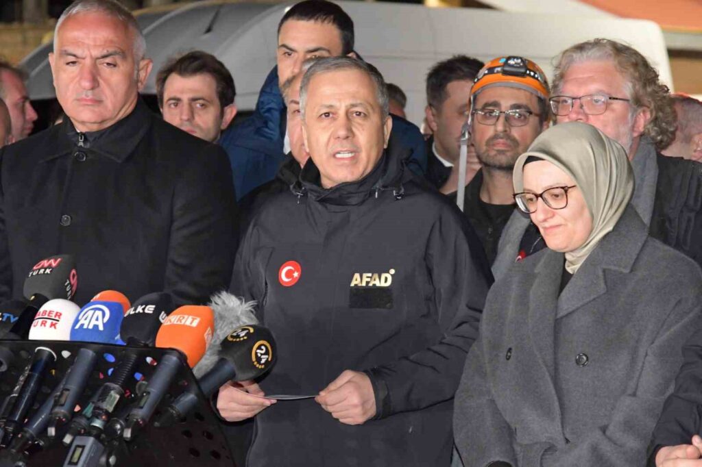 Otel yangınında ölü sayısı 76’ya yükseldi