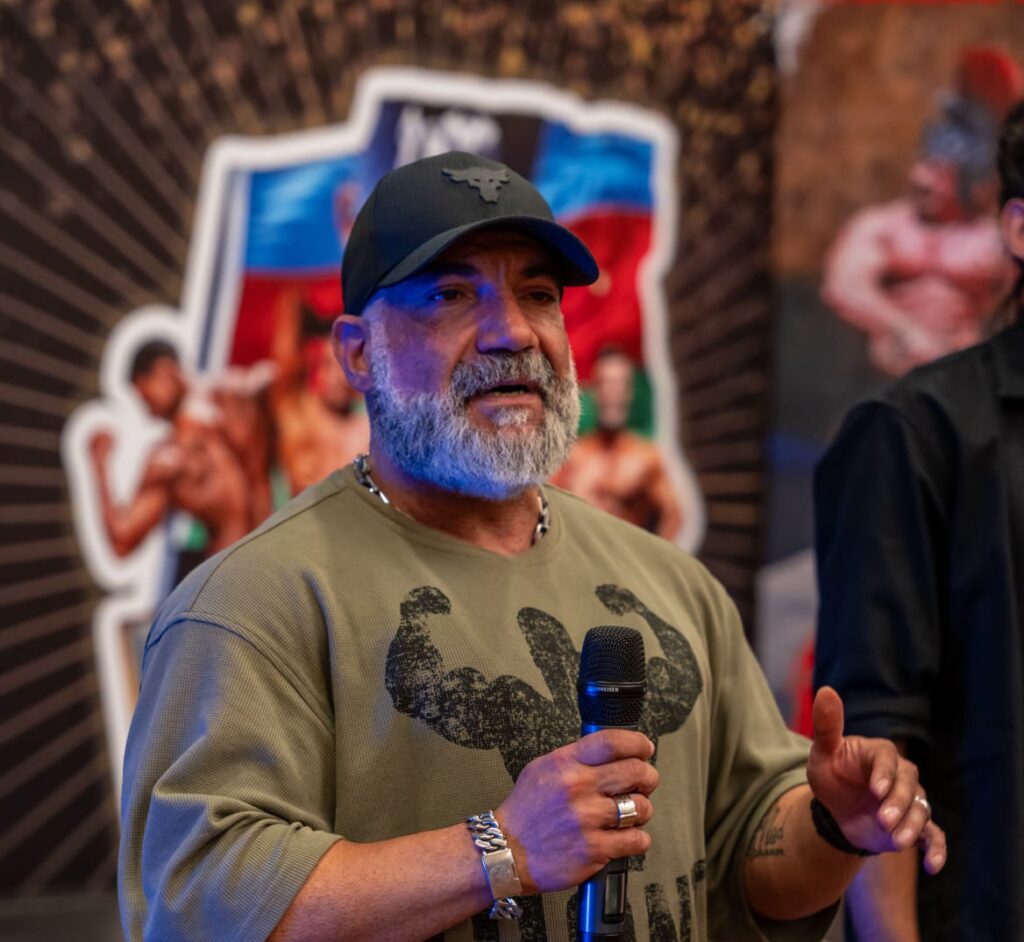 IFBB Pro Coach Can Ünal: Uluslararası Başarılarıyla Tanınan Türk Antrenör