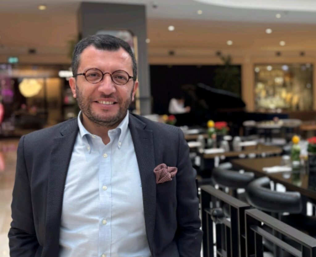 Ertan Çakmak’a Göre 2025’te Lüks Yeme-İçme İşletmeleri Neden Popüler Oluyor?