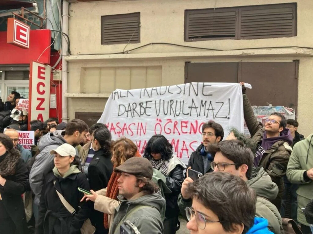 Üniversiteliler  Yeniden Sokağa Çıkıyor