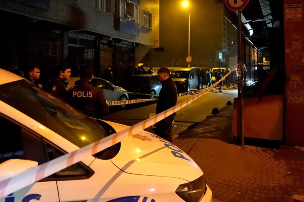 İstanbul’da Kimlik Kontrolü Yapan Bekçilere Silahlı Saldırı: 1 Yaralı