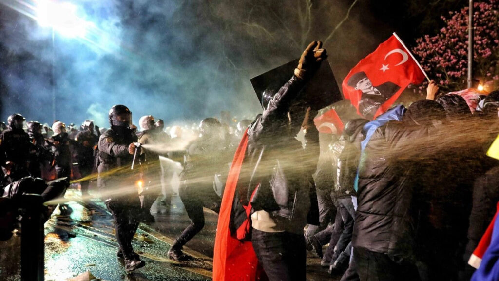İstanbul’da 213 Kişiye İki Ayrı İddianame: Protestolara Katılanlar Yargılanacak