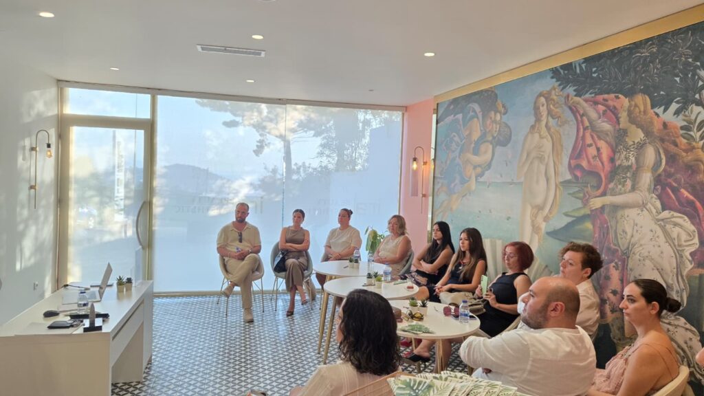 Kuşadası’nda Sağlıklı Yaşam İçin Bilimsel Atölye